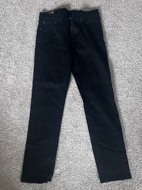 Levi's Men's Black Slim Straight Jeans